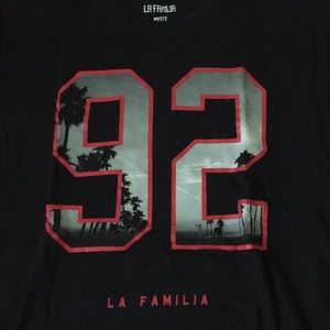 LA FAMILIA tee shirt 👕🔥